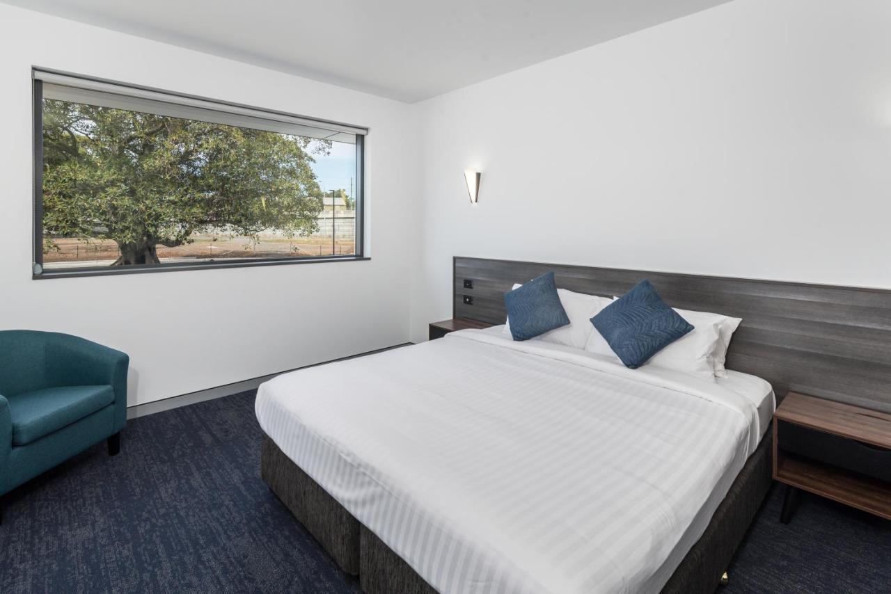 Thornton Executive Hotel ميتلاند المظهر الخارجي الصورة