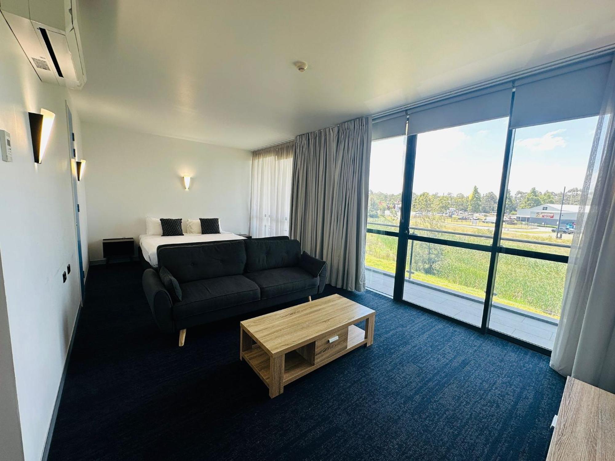 Thornton Executive Hotel ميتلاند المظهر الخارجي الصورة